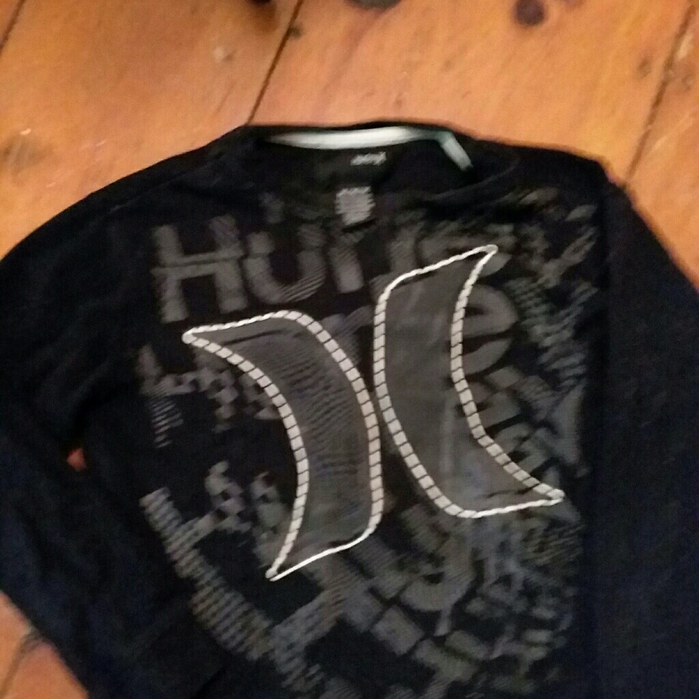 Hurley long sleeved sweater shirt boys size M